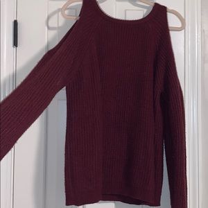 BURGUNDY CUTOUT SWEATER